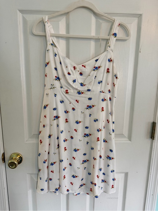 Old Navy Dresses & Skirts - Old Navy White Floral Neck Sundress with Red & Blue Flowers